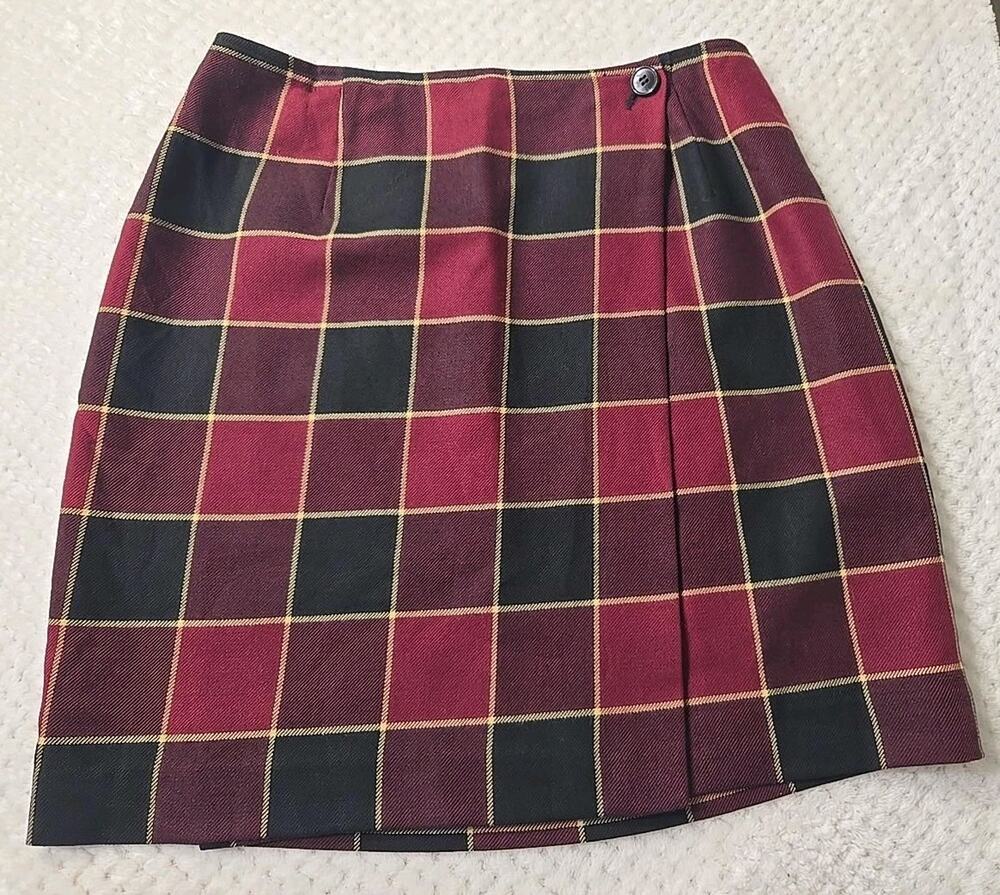 Banana Republic Wool Plaid Skirt Size 8 Burgundy Black Wrap Style Lined #0358